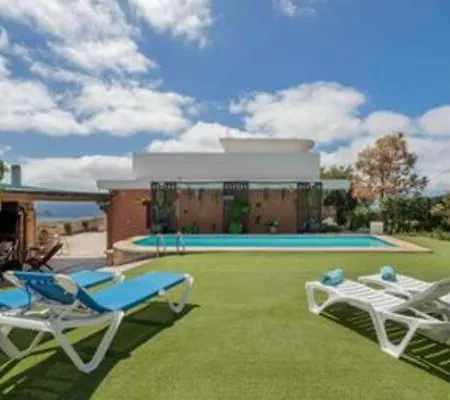 F Tamaide Holiday home